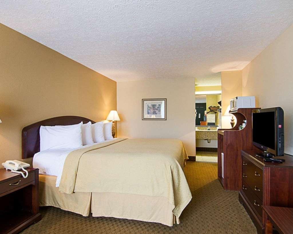 Quality Inn Льюісберґ Номер фото