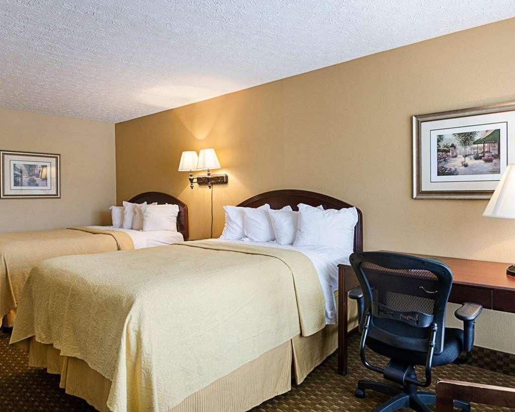 Quality Inn Льюісберґ Номер фото