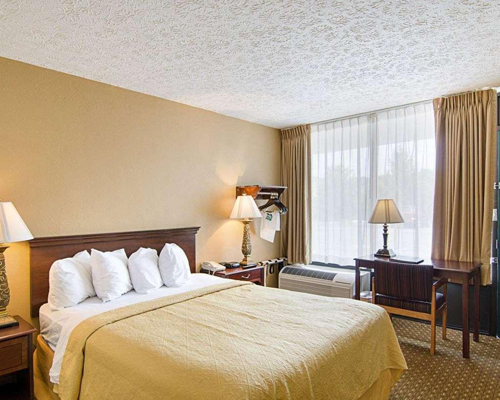 Quality Inn Льюісберґ Номер фото