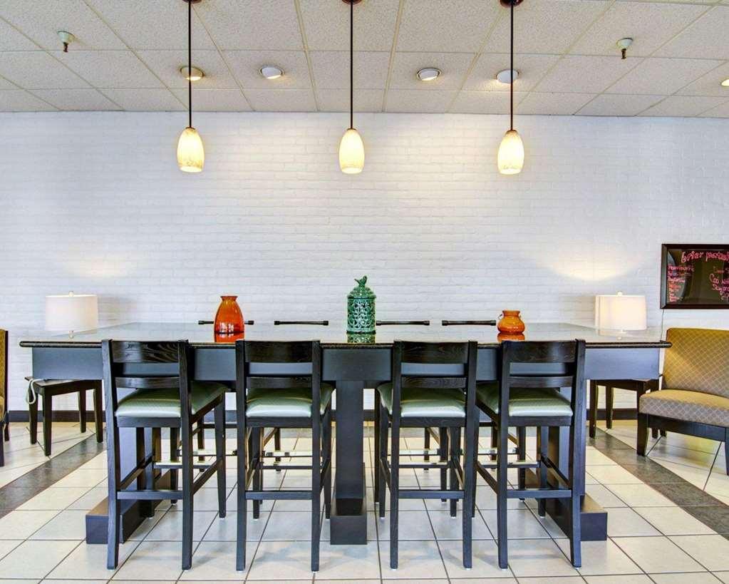 Quality Inn Льюісберґ Зручності фото