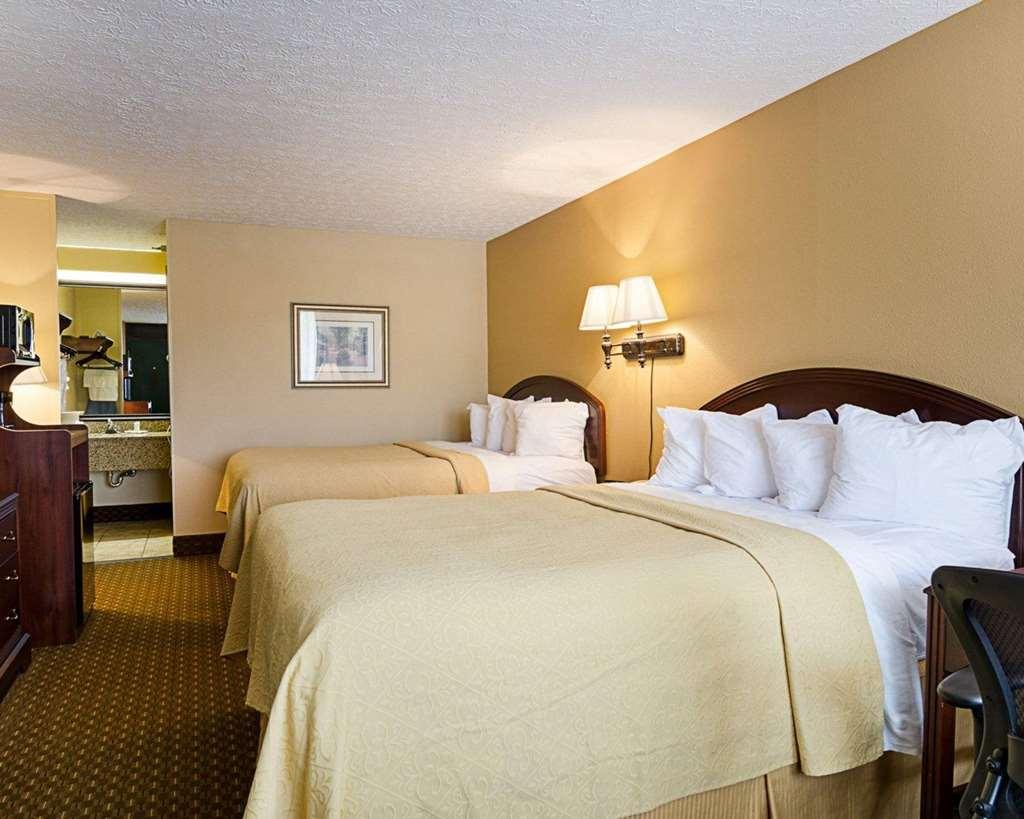 Quality Inn Льюісберґ Номер фото