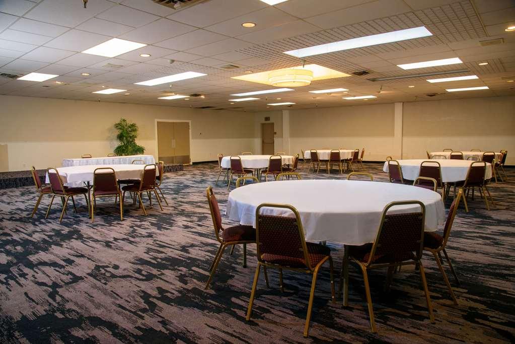 Quality Inn Льюісберґ Зручності фото