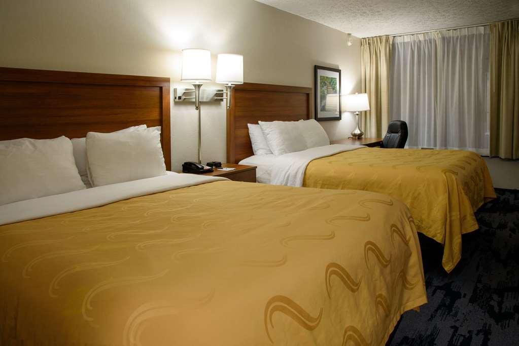 Quality Inn Льюісберґ Номер фото