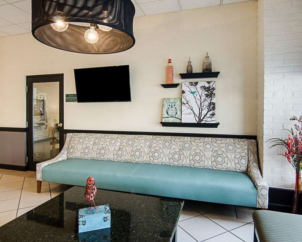 Quality Inn Льюісберґ Інтер'єр фото